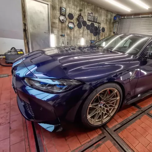 BMW M4 mit Standardversiegelung